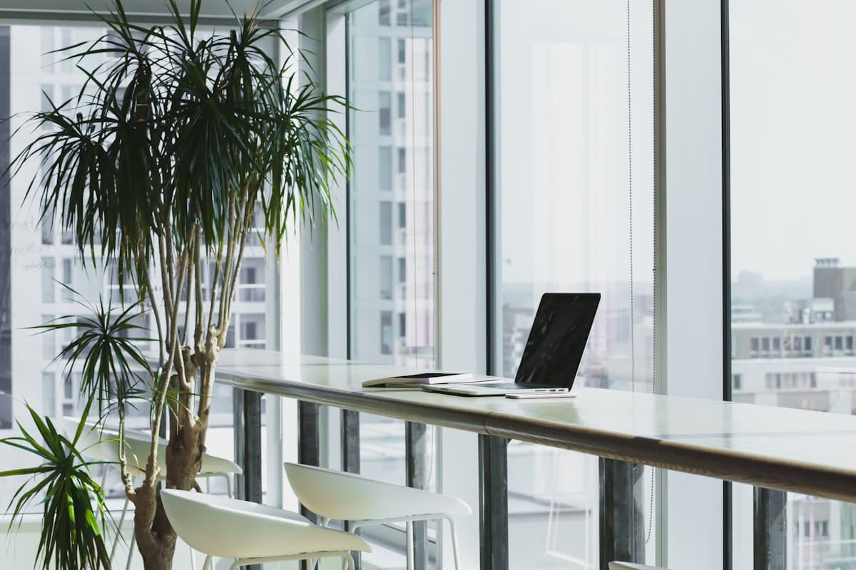 Modern Executive Workspace & Organization Architecture